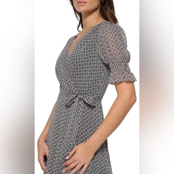 NWT Tommy Hilfiger Faux Wrap Short Sleeve Chiffon Dress Size 8 - Picture 4 of 9